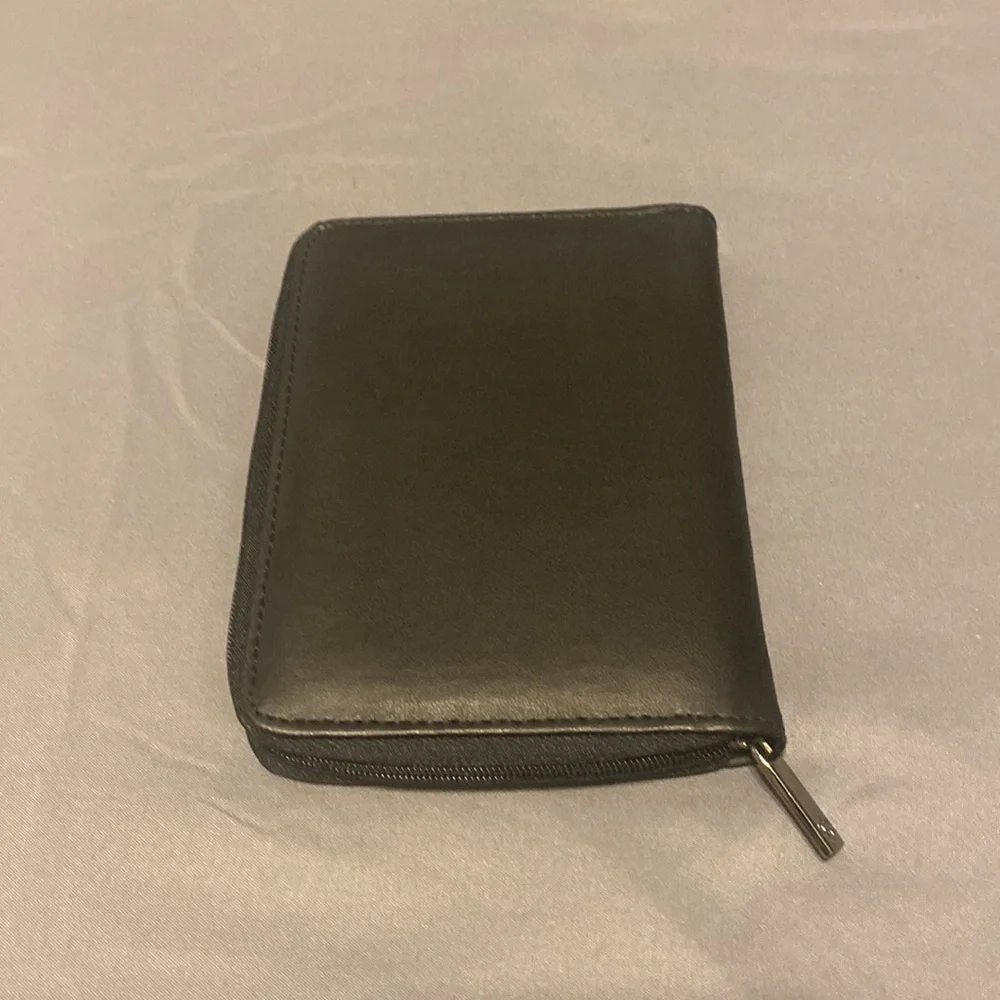 Samsonite Black Zip Around  Wallet NWOT